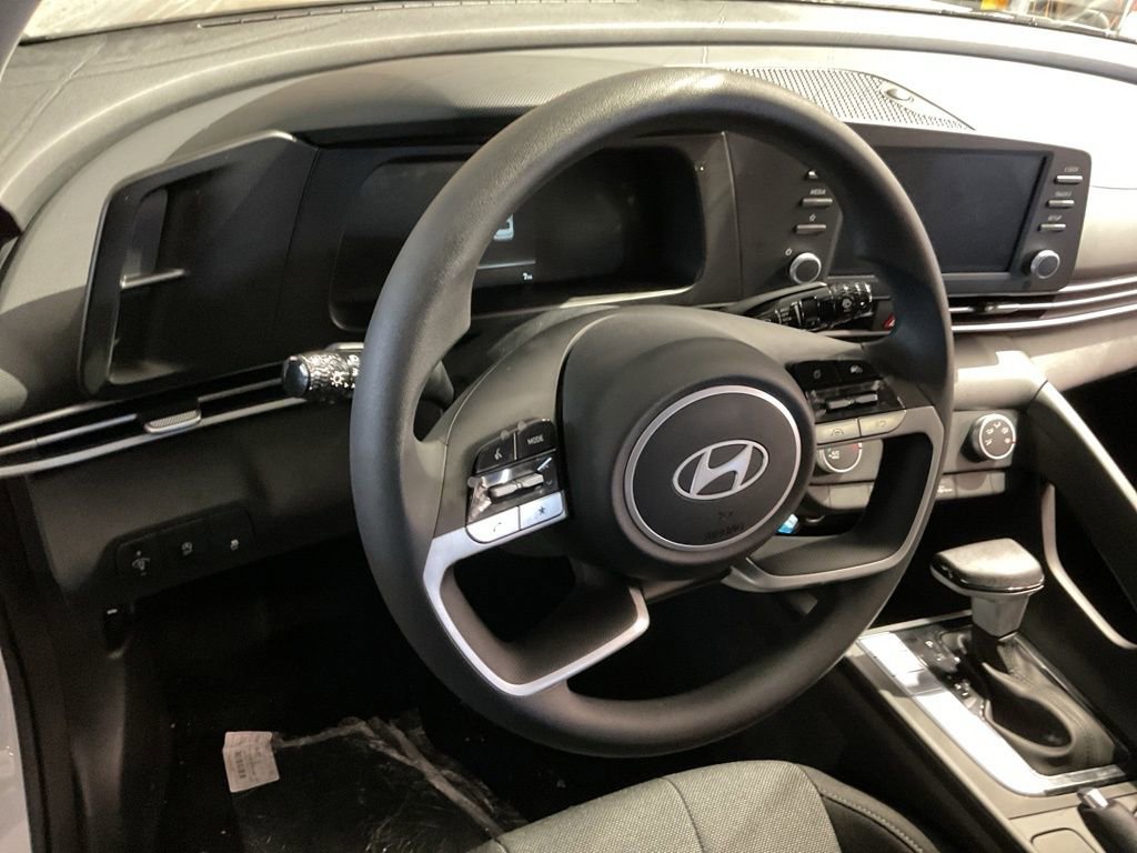 New 2026 Hyundai Elantra SE w/ Cargo Package image 11