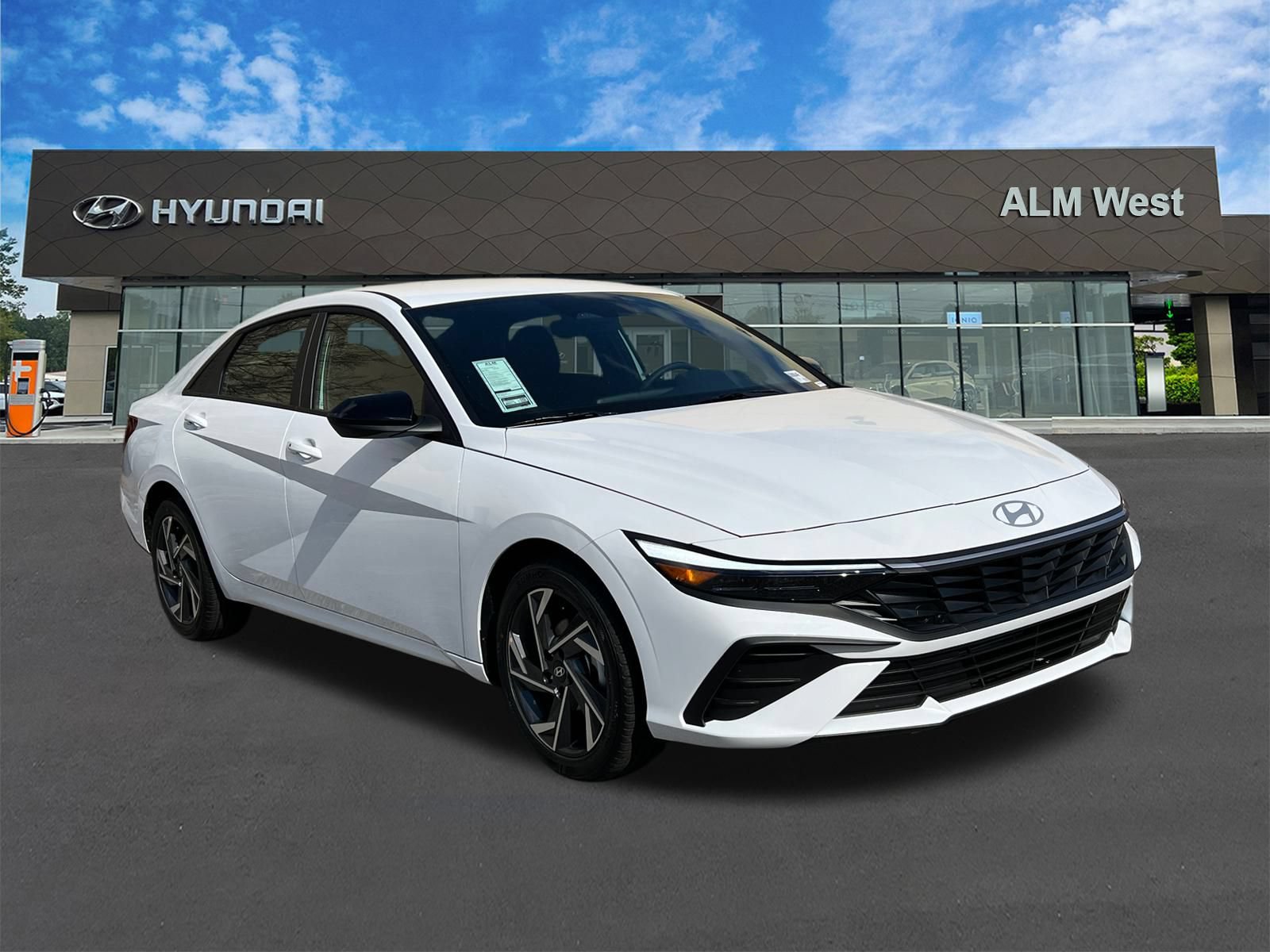 Certified 2025 Hyundai Elantra Sport FWD image 3