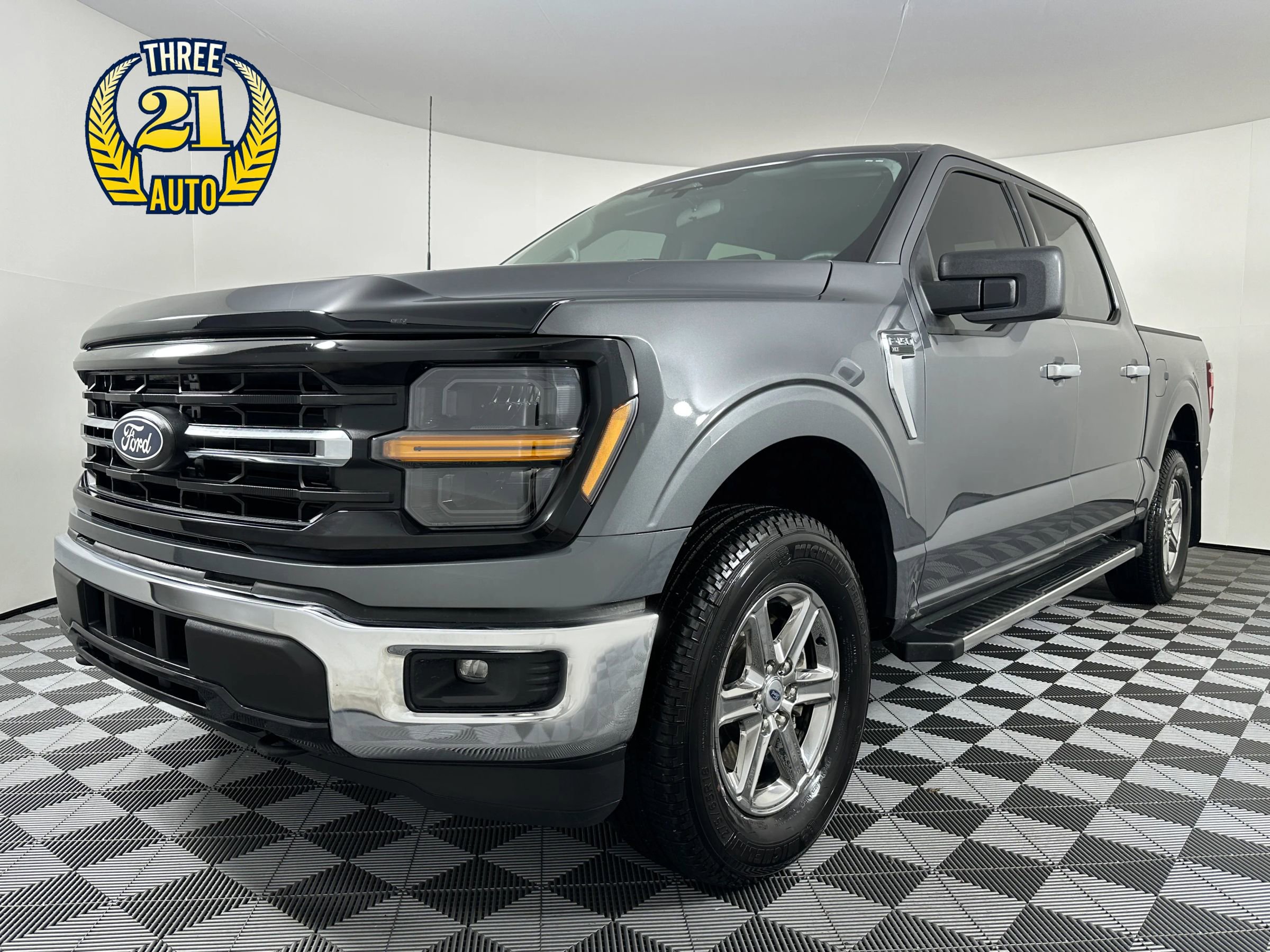 Used 2025 Ford F150 XLT w/ Equipment Group 301A Standard AWD/4WD image 1