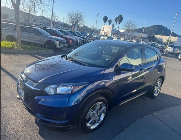 Used 2017 Honda HR-V LX image 3