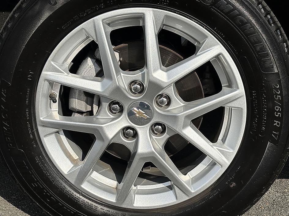 Certified 2024 Chevrolet Equinox LS w/ LS Convenience Package FWD image 8