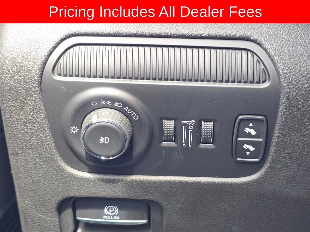 Used 2023 Jeep Wagoneer 4WD w/ Premium Group I image 24