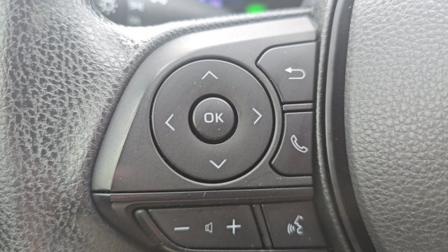 Used 2021 Toyota RAV4 LE AWD/4WD image 22