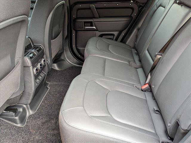 New 2025 Land Rover Defender 110 V8 AWD/4WD image 17