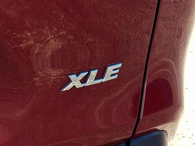 Used 2025 Toyota RAV4 XLE image 30
