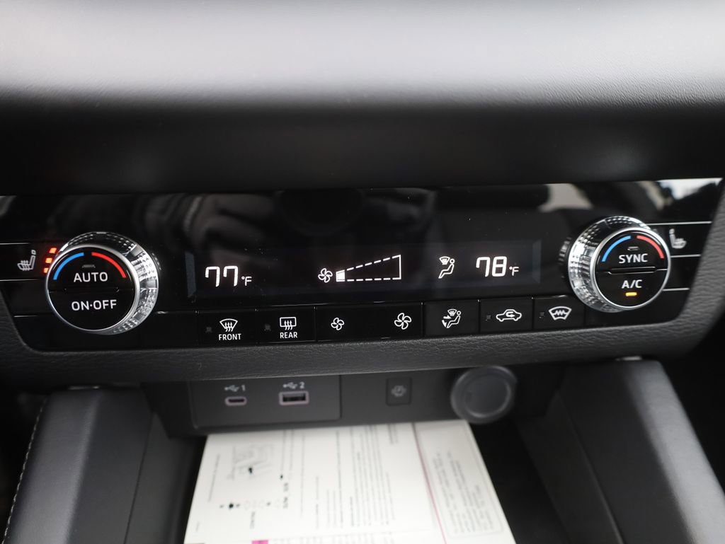 New 2025 Mitsubishi Outlander SE image 35