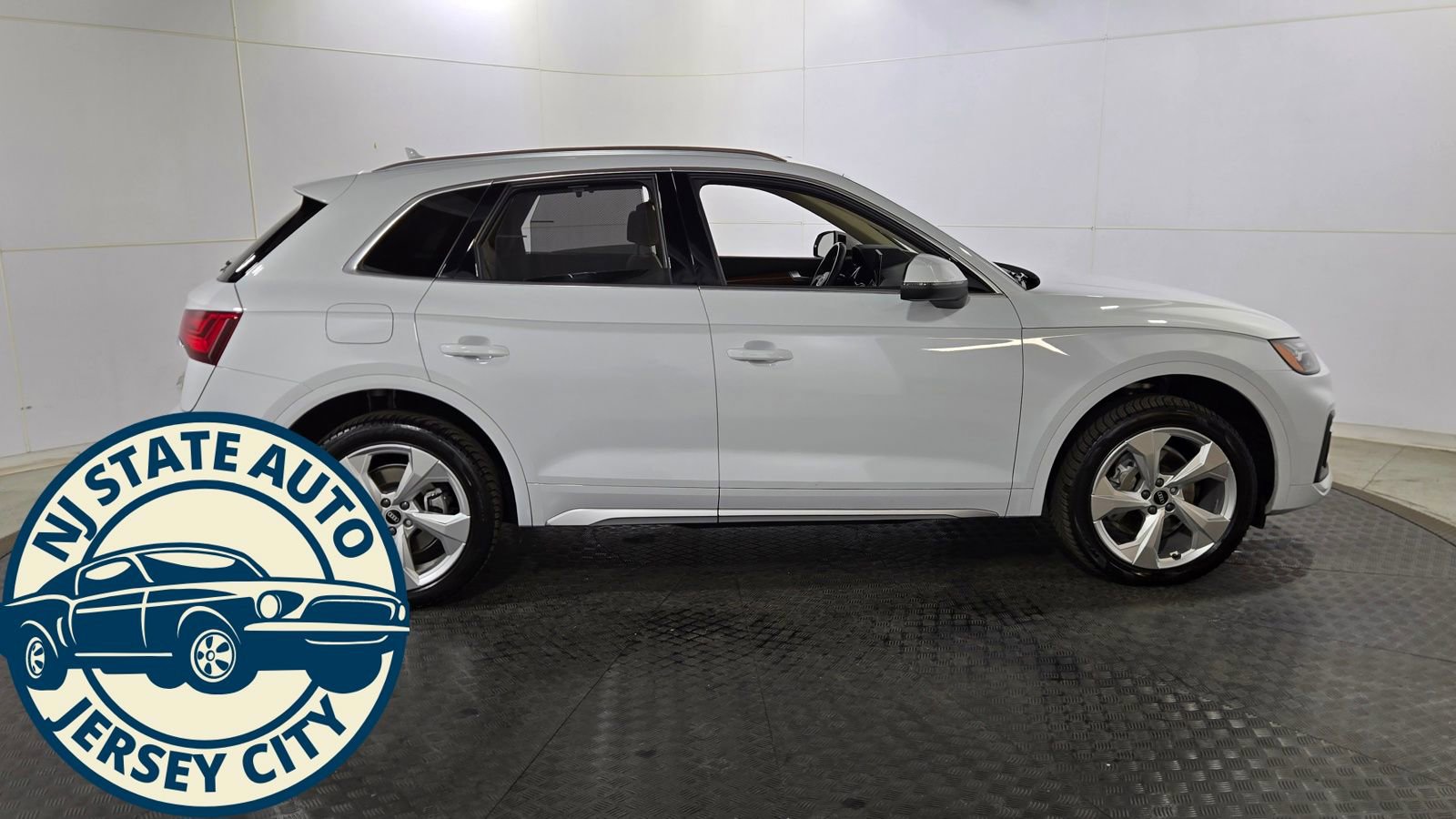 Used 2021 Audi Q5 2.0T Premium Plus w/ Premium Plus Package image 8