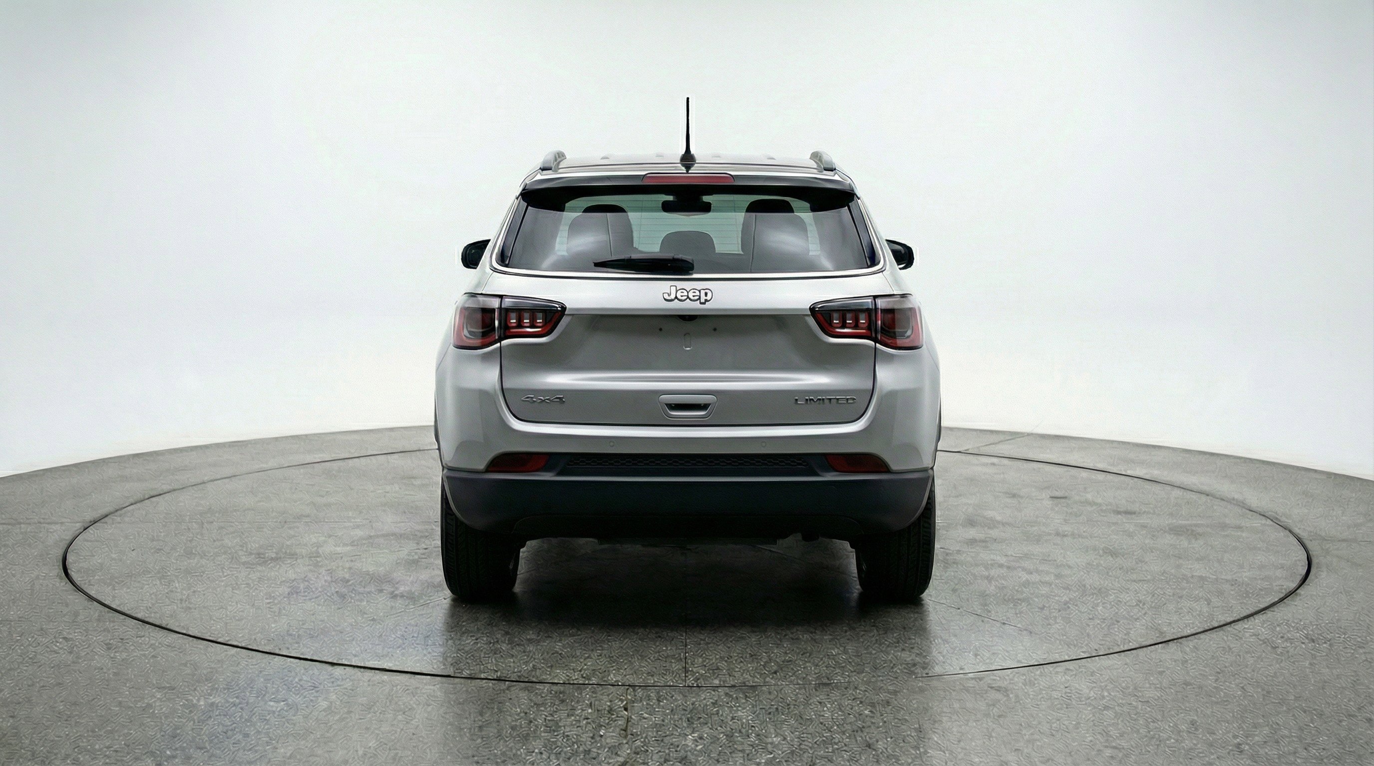Used 2025 Jeep Compass Trailhawk AWD/4WD image 7