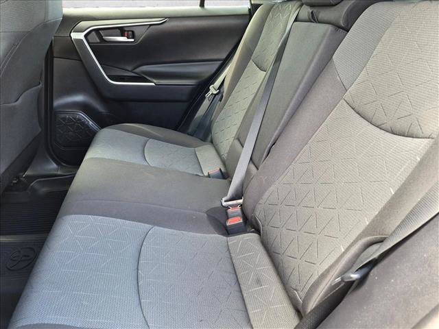 Used 2021 Toyota RAV4 XLE FWD image 18