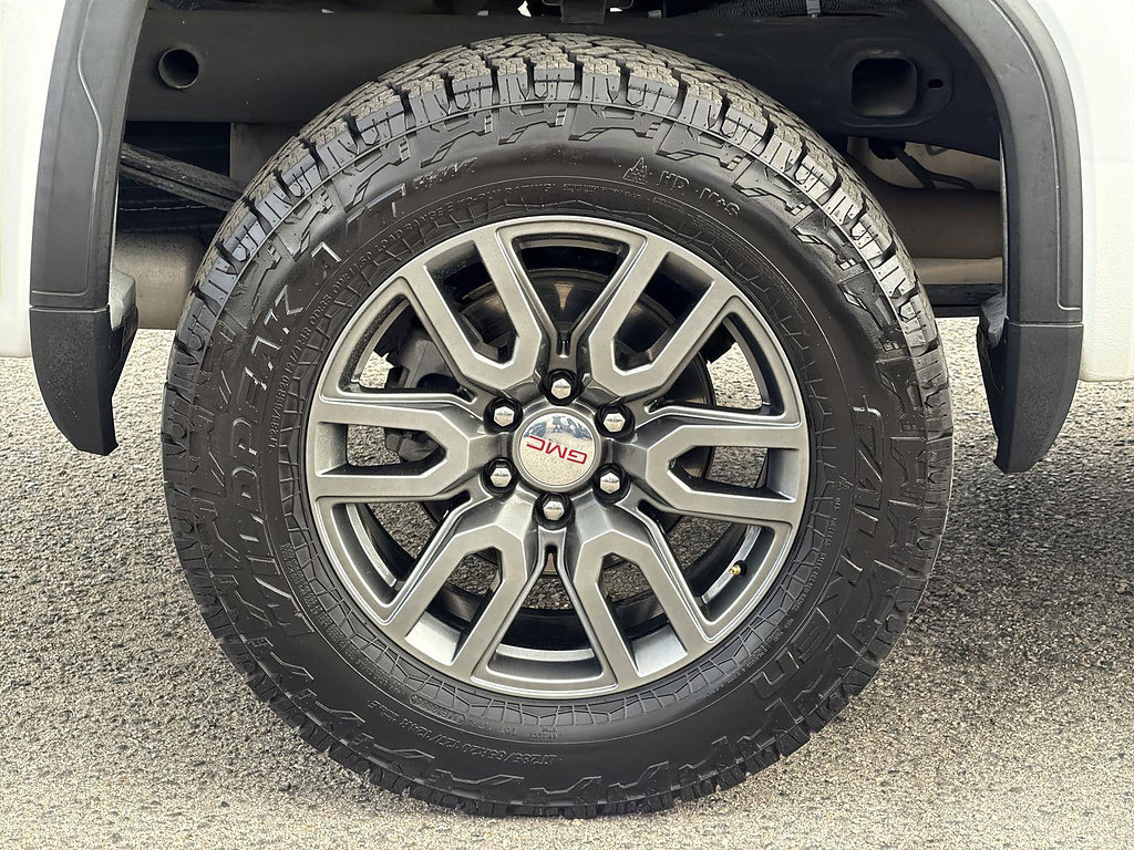 Used 2021 GMC Sierra 1500 AT4 w/ AT4 Premium Package AWD/4WD image 32