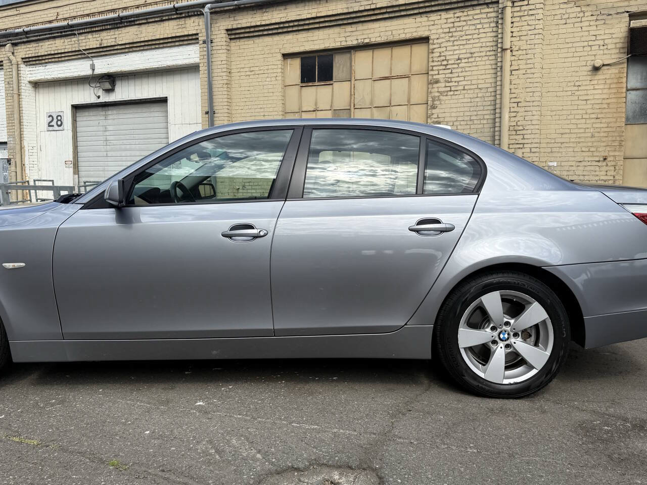 Used 2007 BMW 530xi Sedan AWD/4WD image 18
