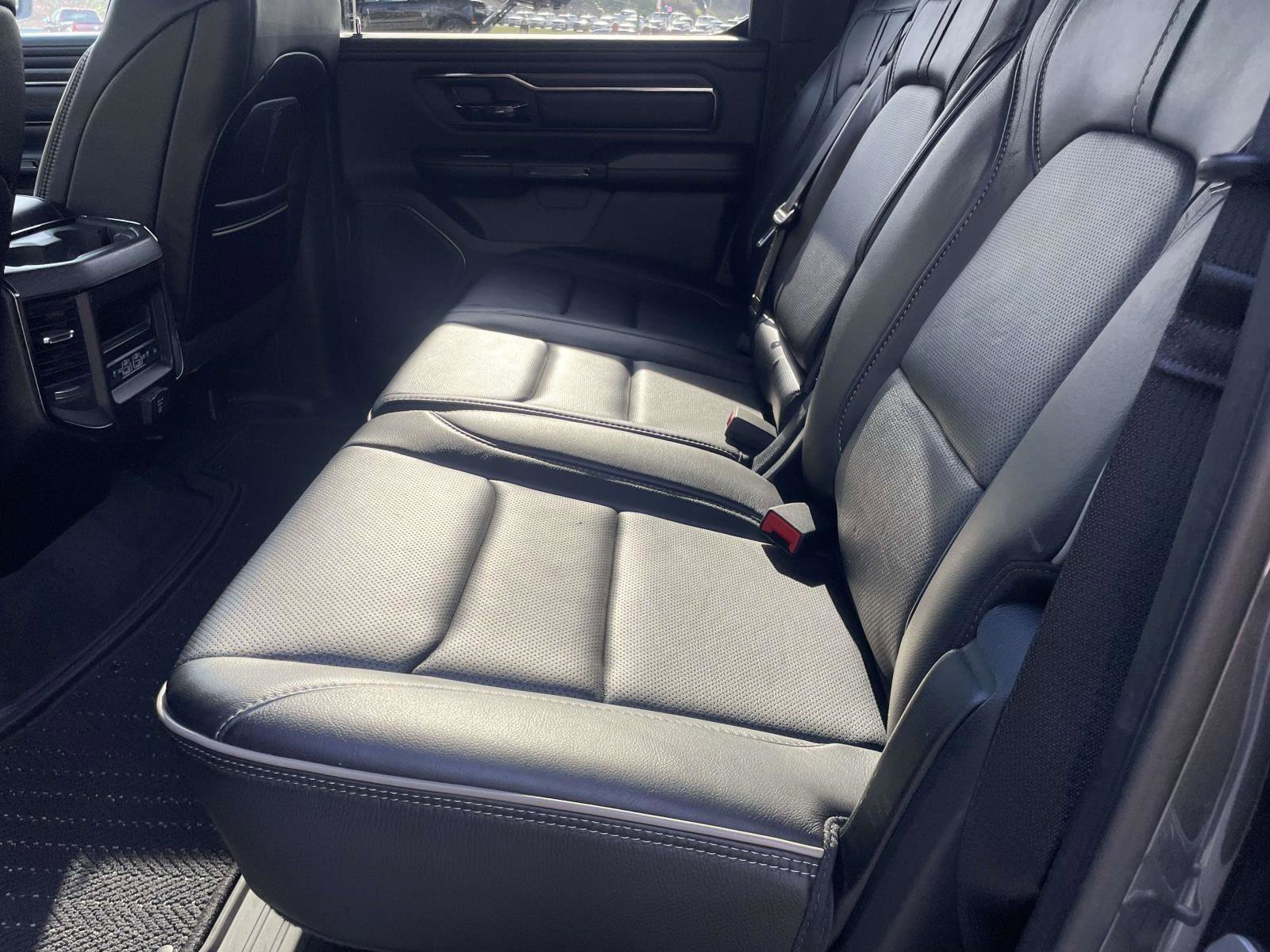 Used 2024 RAM 1500 Limited image 10