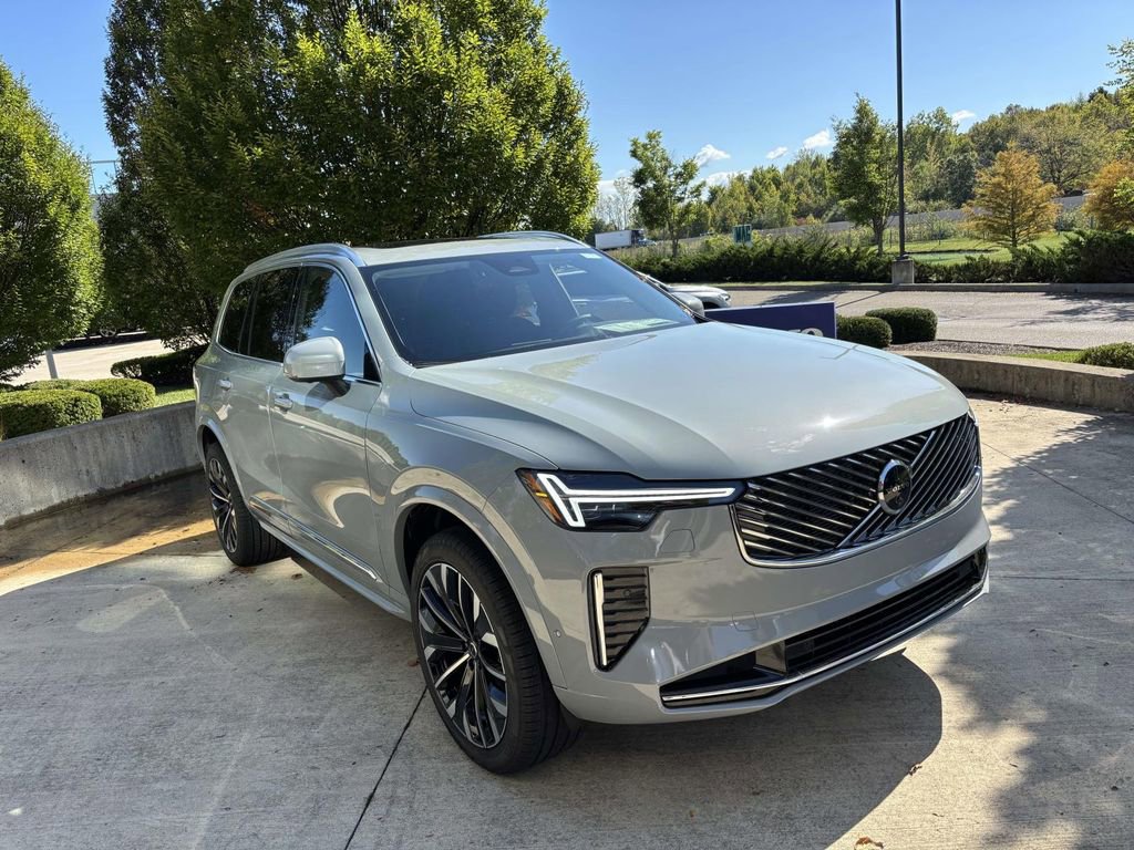 New 2026 Volvo XC90 B6 Plus w/ Protection Package Premier image 1