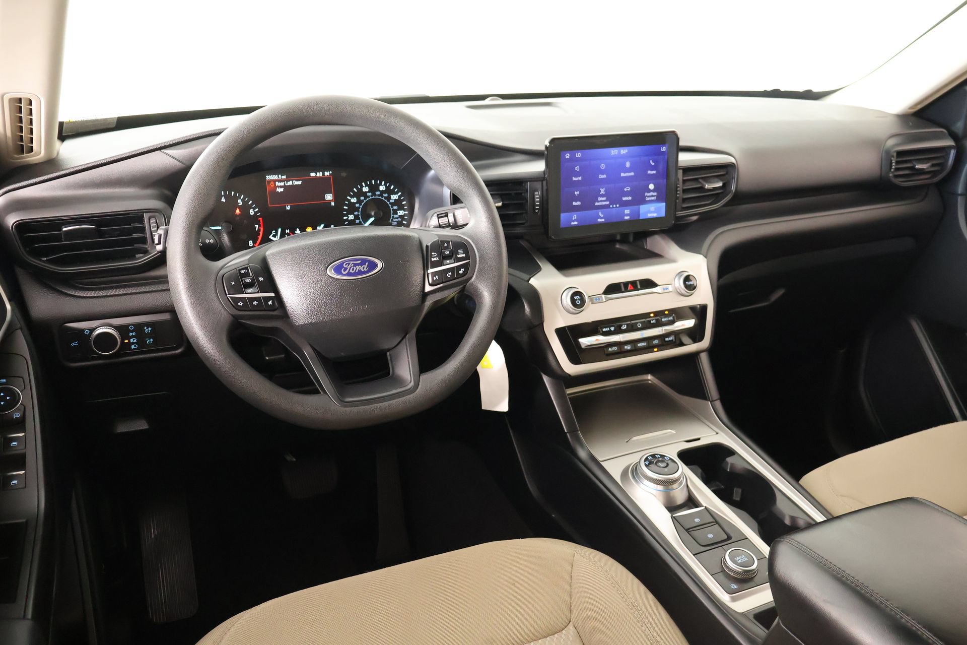 Used 2022 Ford Explorer 4WD image 2