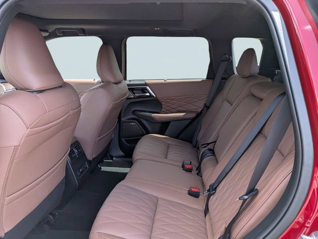 Used 2026 Mitsubishi Outlander SEL FWD image 13