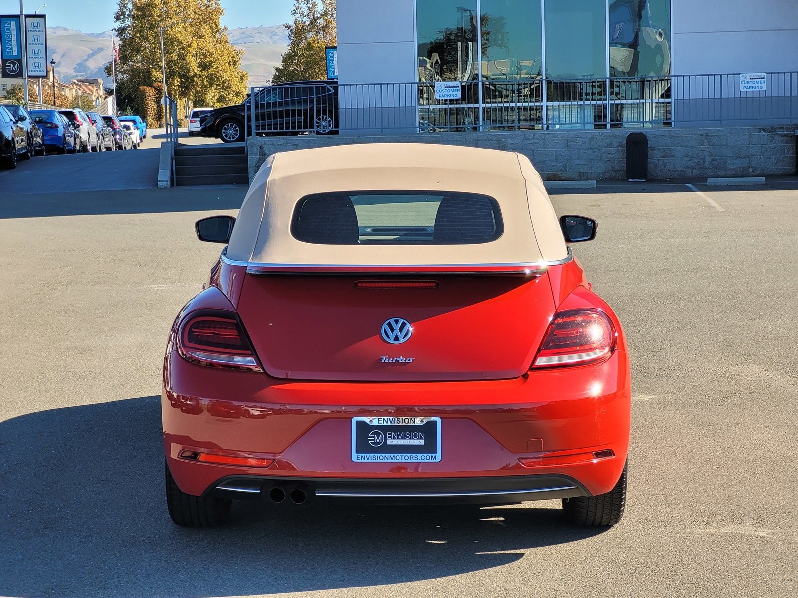 Used 2018 Volkswagen Beetle 2.0T S image 6