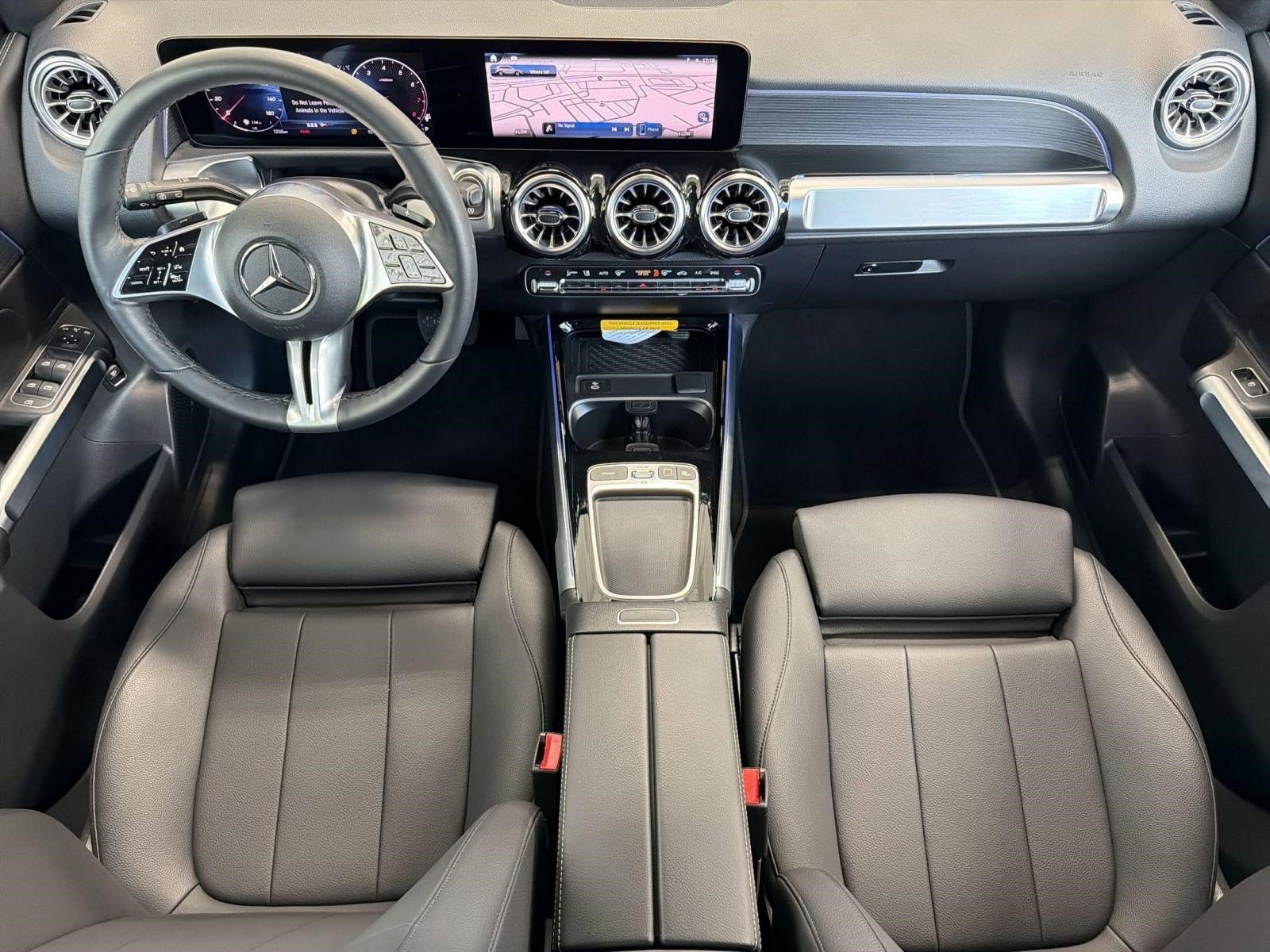 Used 2026 Mercedes-Benz GLB 250 4MATIC image 17