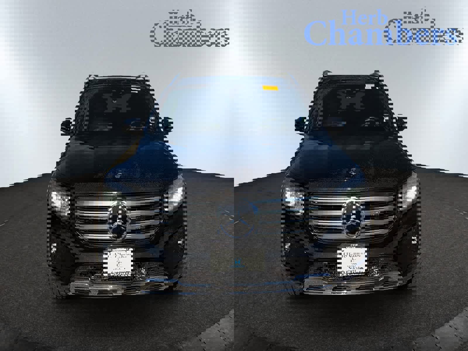 Used 2024 Mercedes-Benz GLB 250 4MATIC image 11