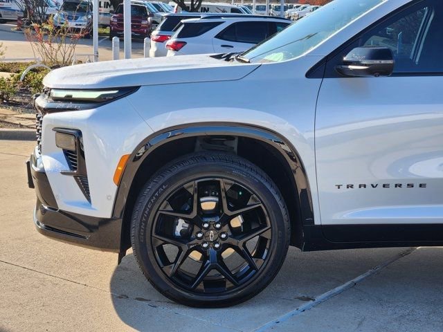 Used 2025 Chevrolet Traverse RS image 14