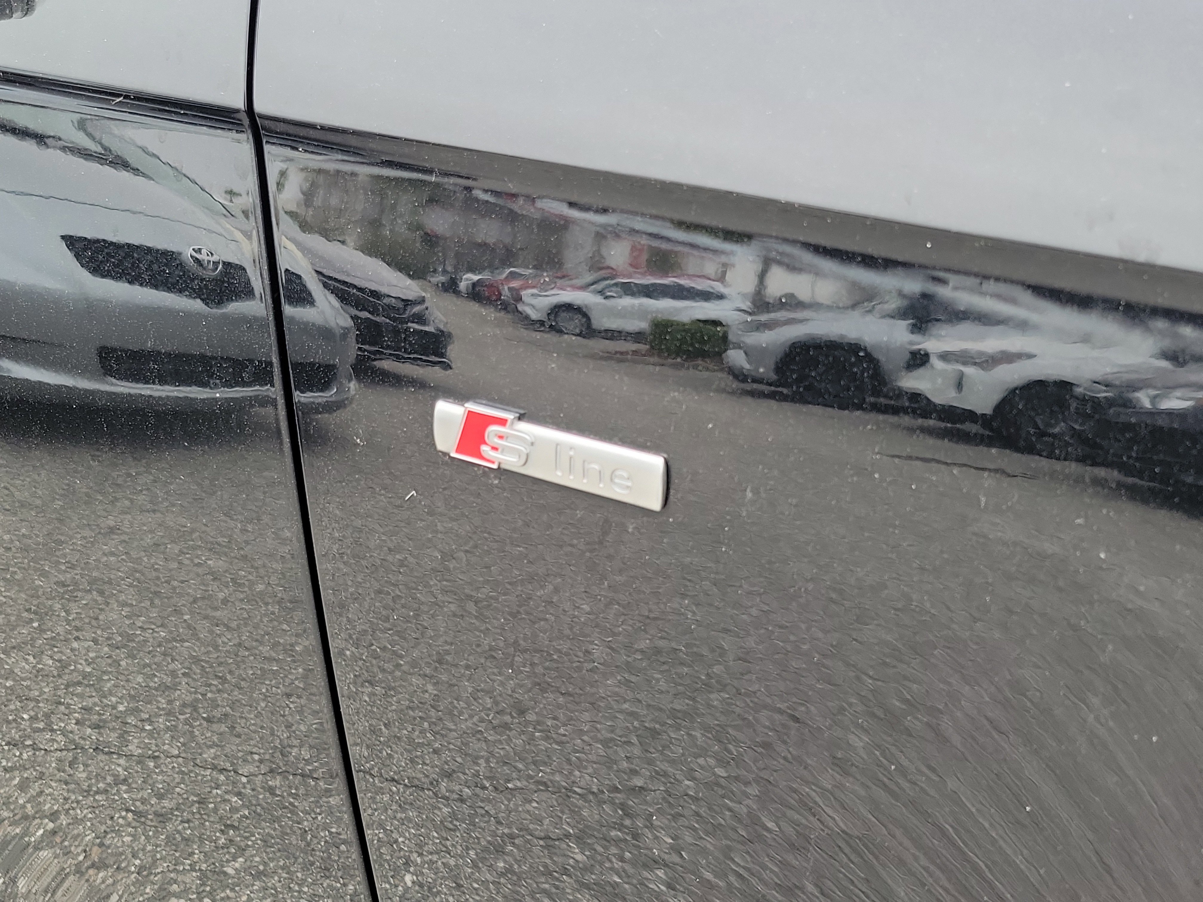 Used 2015 Audi A4 2.0T Premium image 29