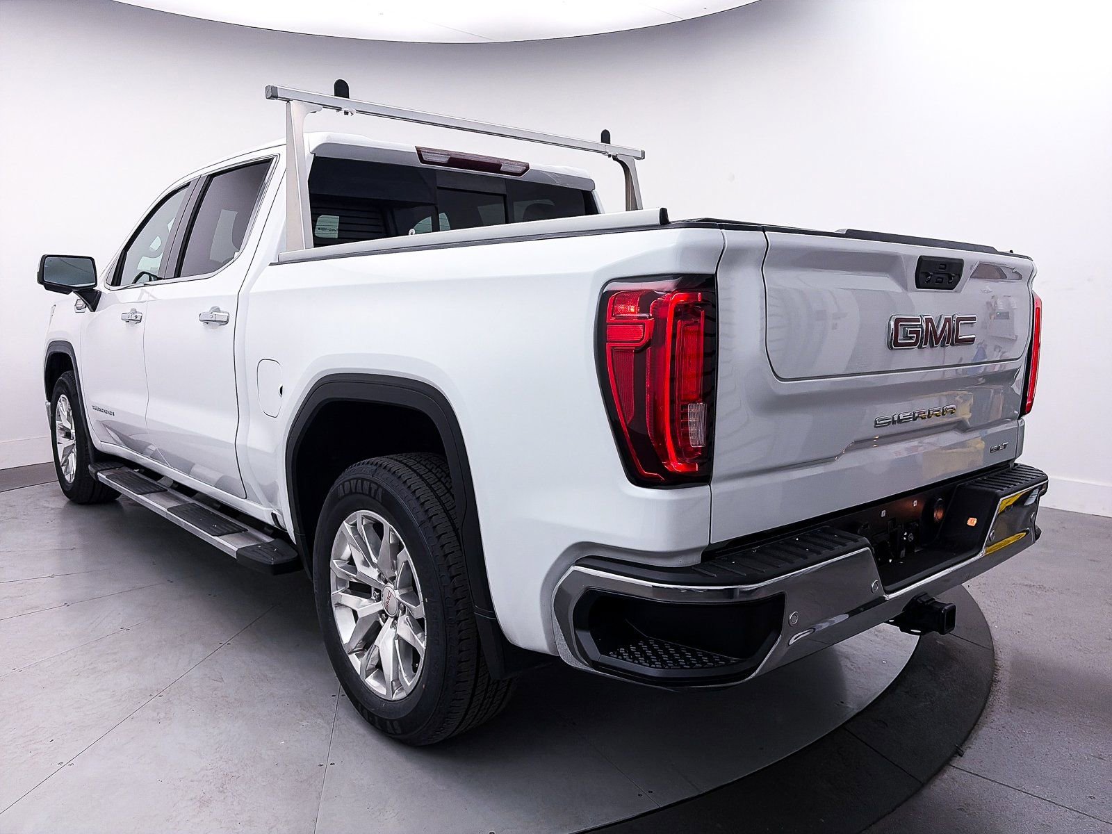 Used 2021 GMC Sierra 1500 SLT w/ SLT Premium Plus Package image 14