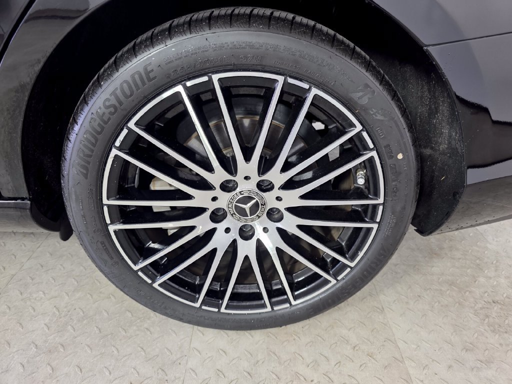 Certified 2023 Mercedes-Benz C 300 Sedan image 17