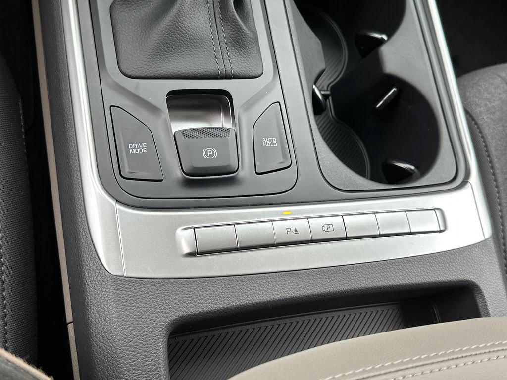 New 2026 Kia Carnival LX FWD image 28