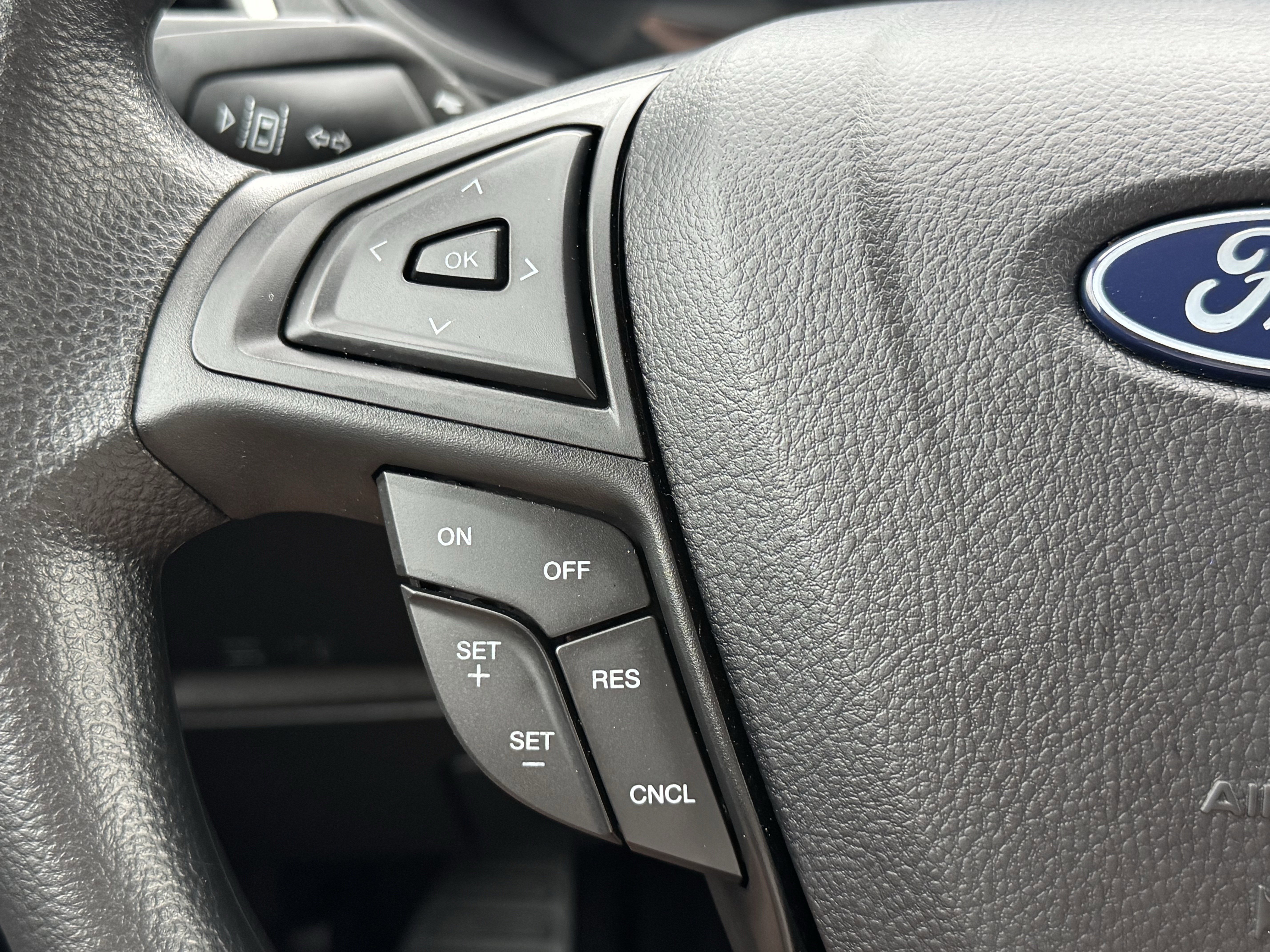 Used 2024 Ford Edge SE image 16