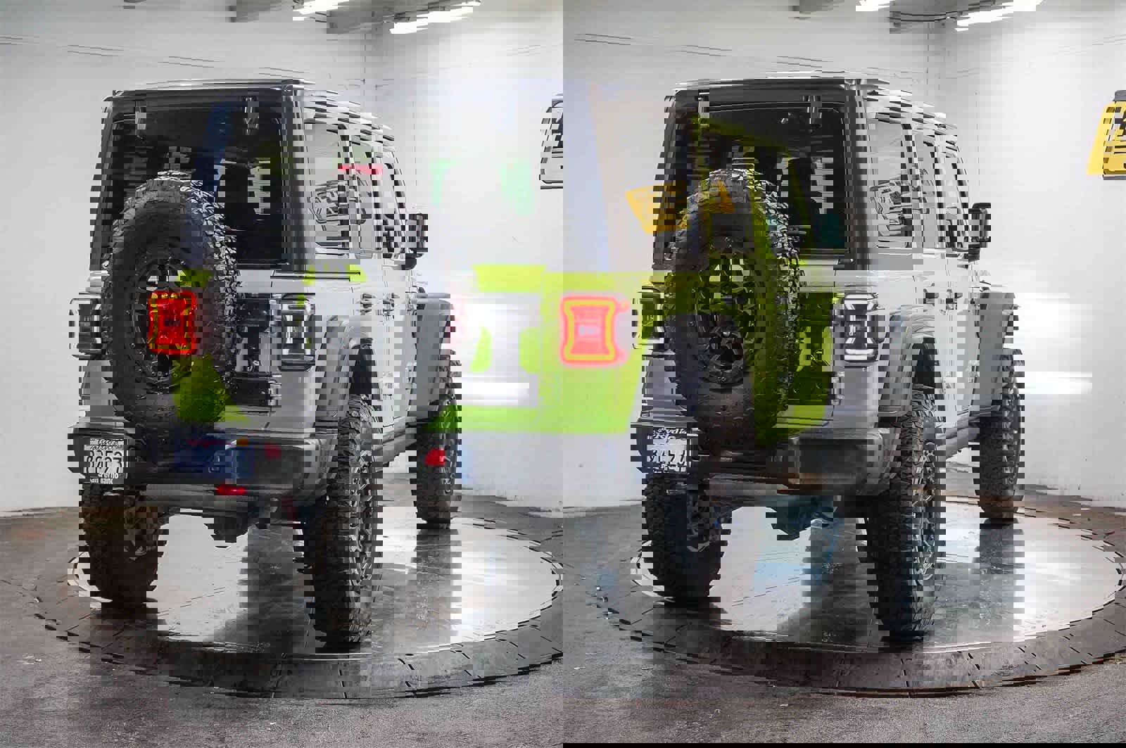 Used 2021 Jeep Wrangler Unlimited Rubicon w/ Xtreme Recon 35" Tire Package image 4