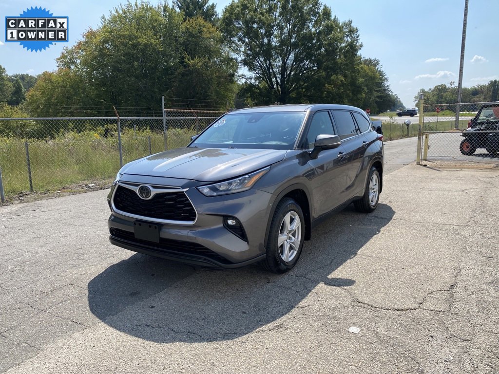 Used 2020 Toyota Highlander LE image 6