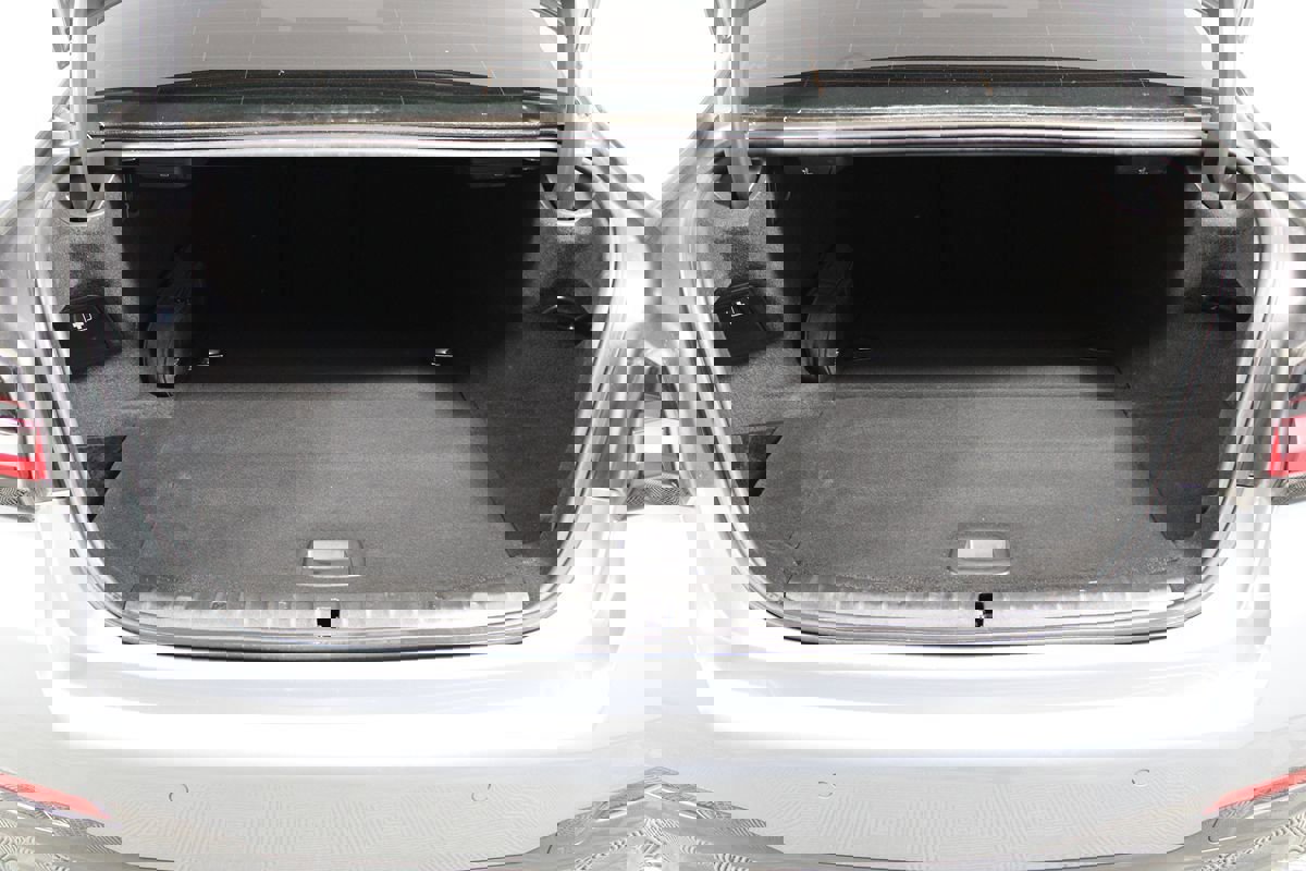 Used 2023 BMW 530e 530e w/ M Sport Package image 35