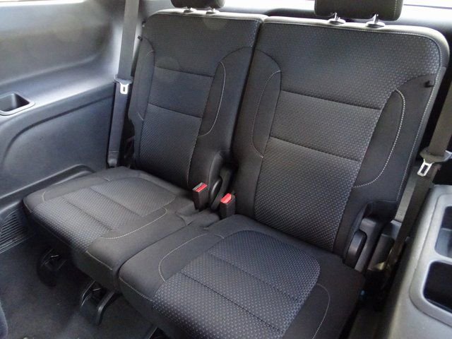 Used 2023 GMC Acadia SLE w/ Driver Convenience Package image 9