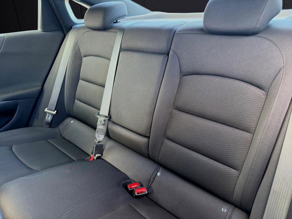 Used 2022 Chevrolet Malibu LT image 21