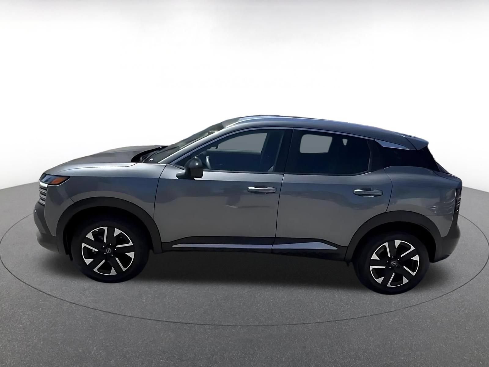 Used 2026 Nissan Kicks SV w/ Cold Weather Package AWD/4WD image 9