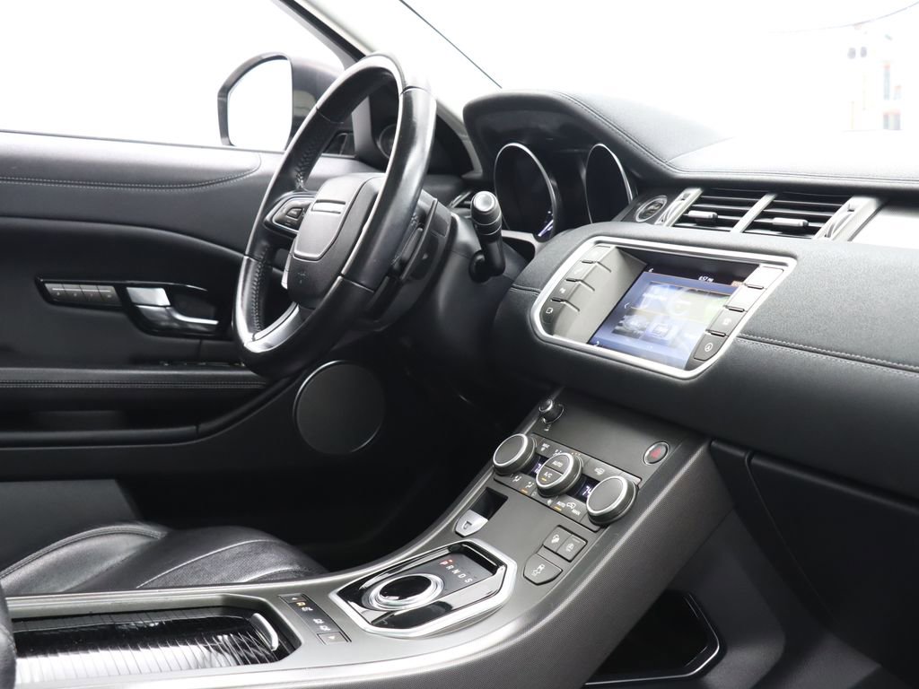 Used 2019 Land Rover Range Rover Evoque SE Premium AWD/4WD image 31