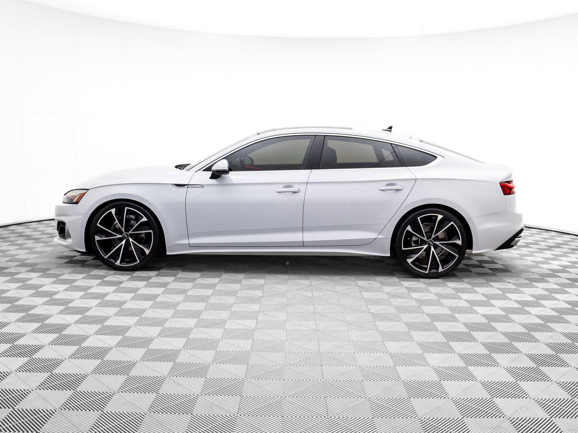 Used 2021 Audi A5 2.0T Premium Plus w/ Premium Plus image 2