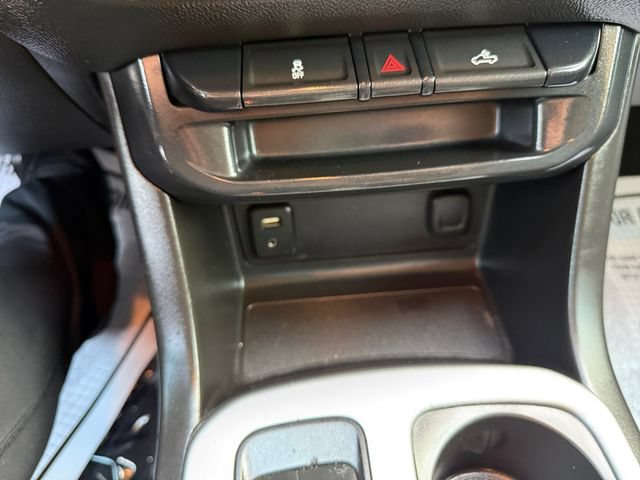 Used 2015 Chevrolet Colorado LT w/ LT Convenience Package RWD image 12