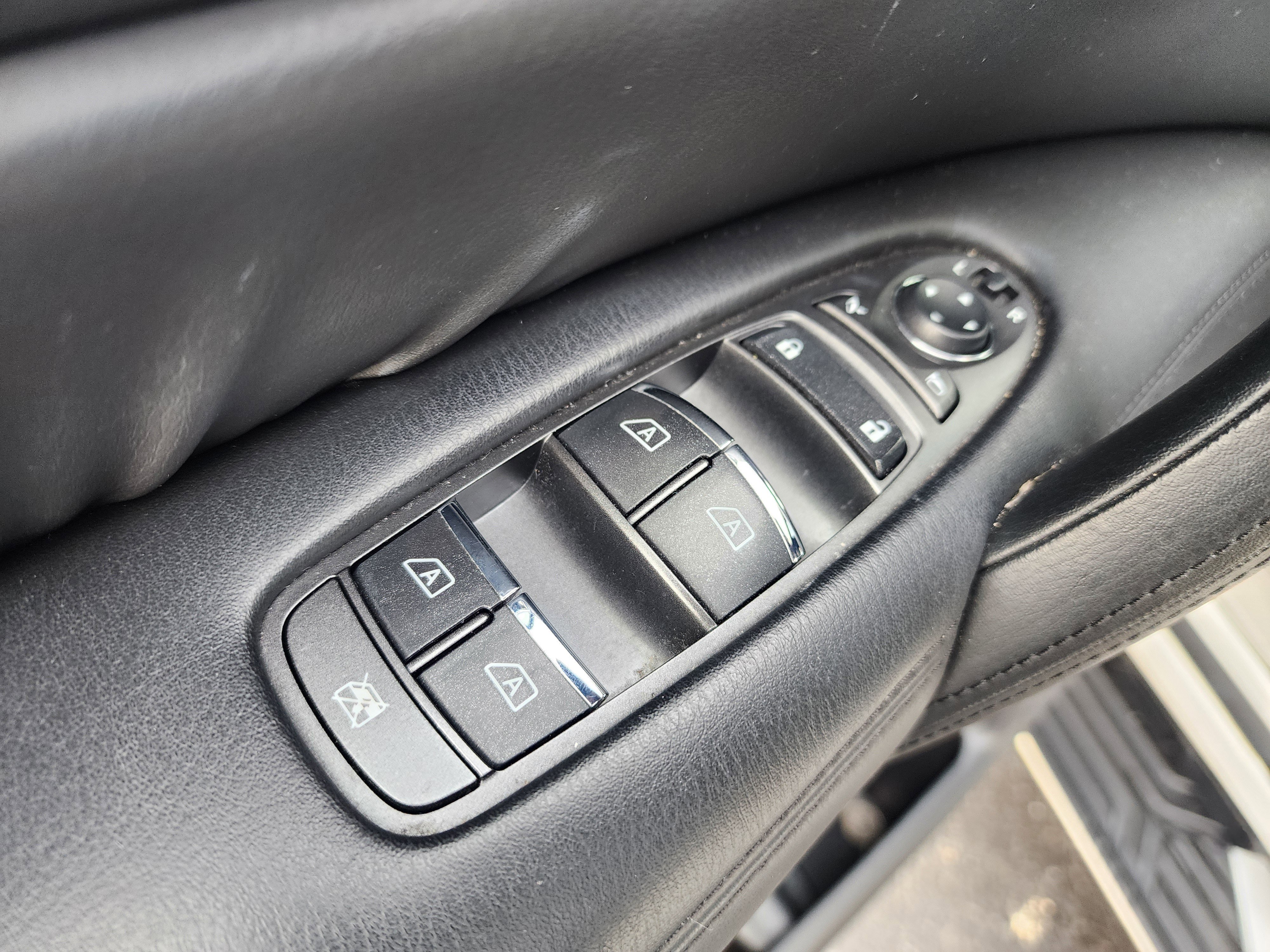 Used 2022 Nissan Armada SL w/ Midnight Edition Package image 26