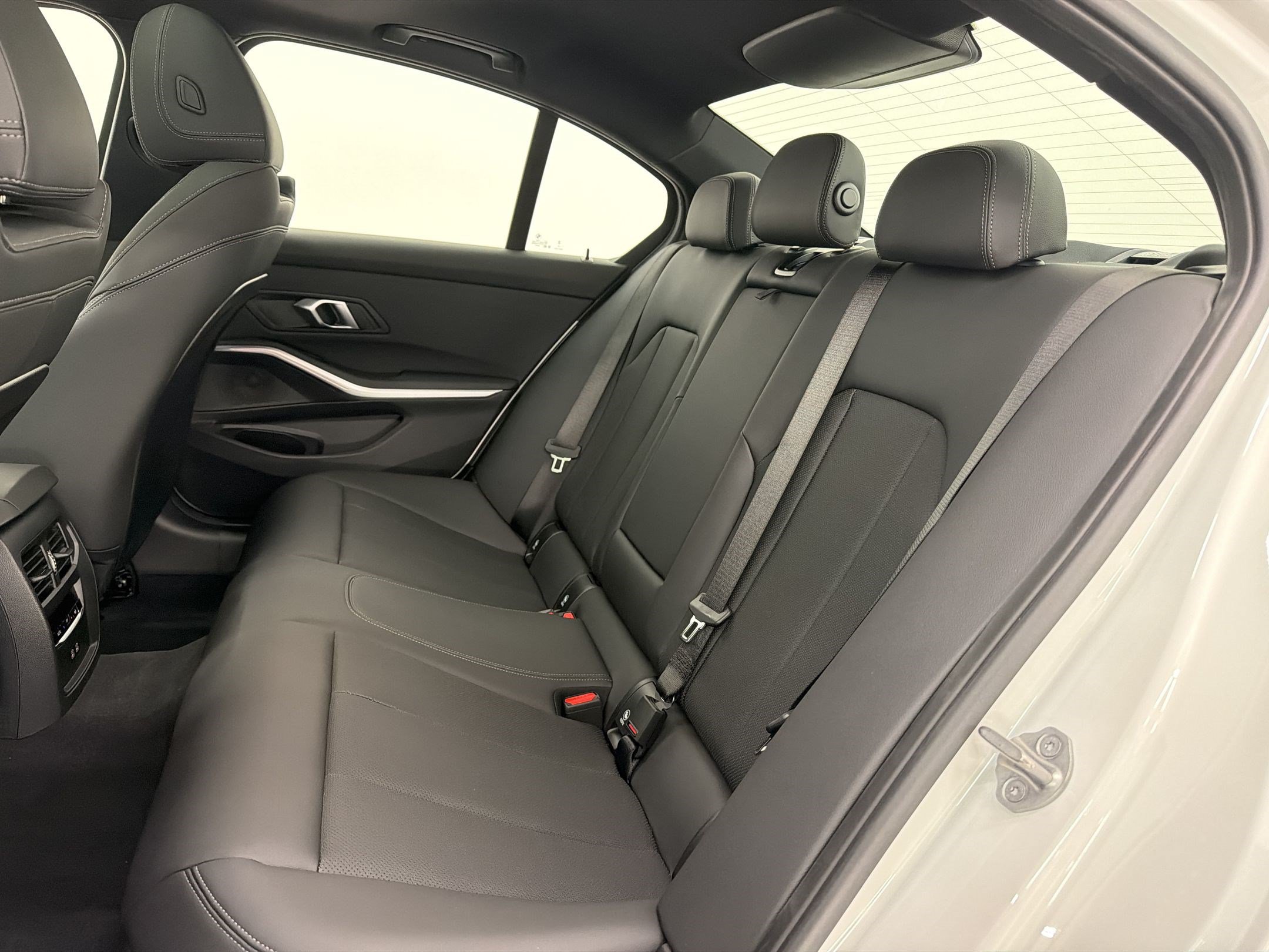 New 2026 BMW 330i Sedan w/ Premium Package RWD image 19