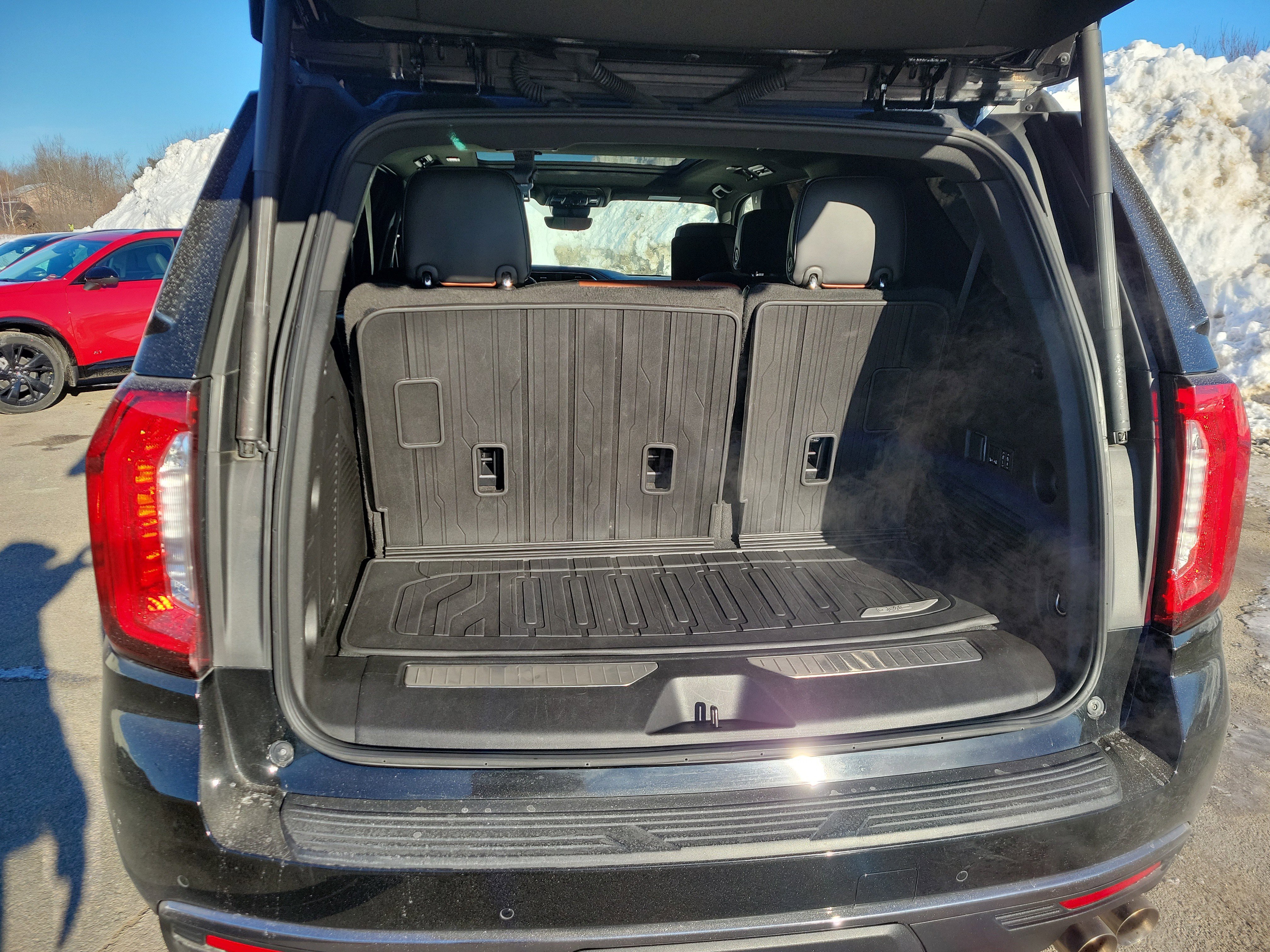 Certified 2023 GMC Yukon Denali Ultimate image 18