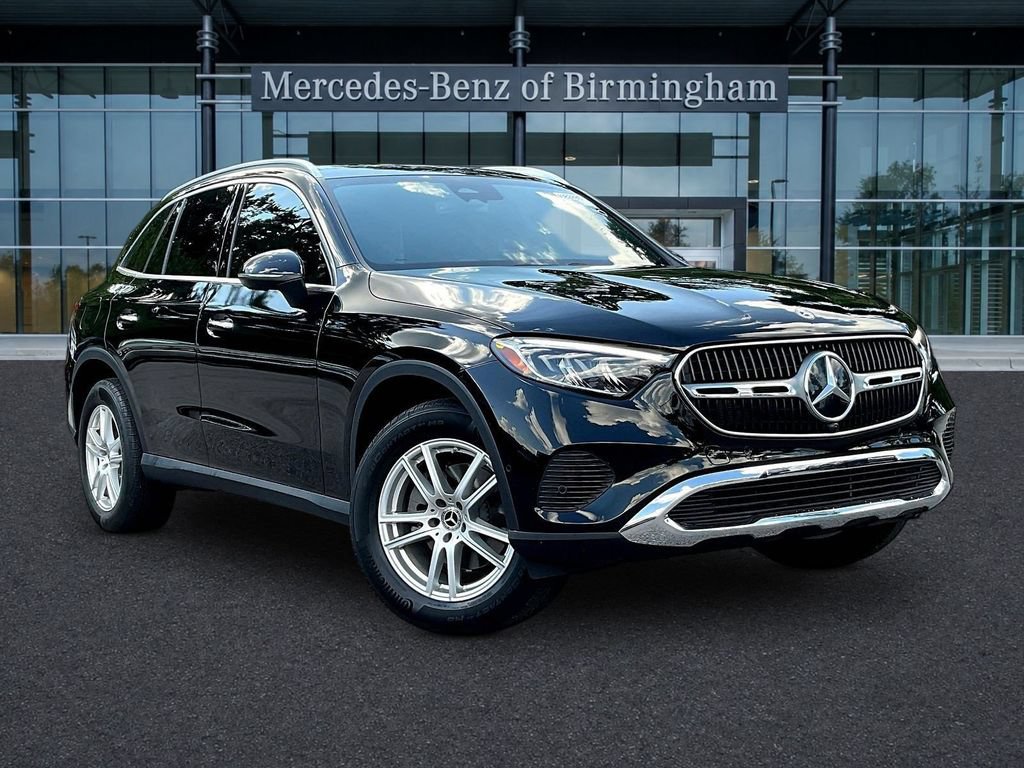 Certified 2025 Mercedes-Benz GLC 300 4MATIC image 1