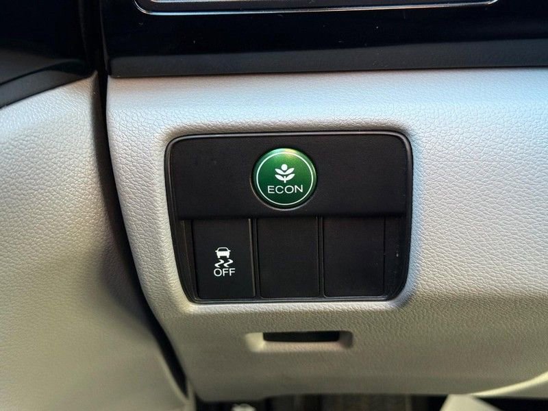 Used 2017 Honda Accord LX image 29