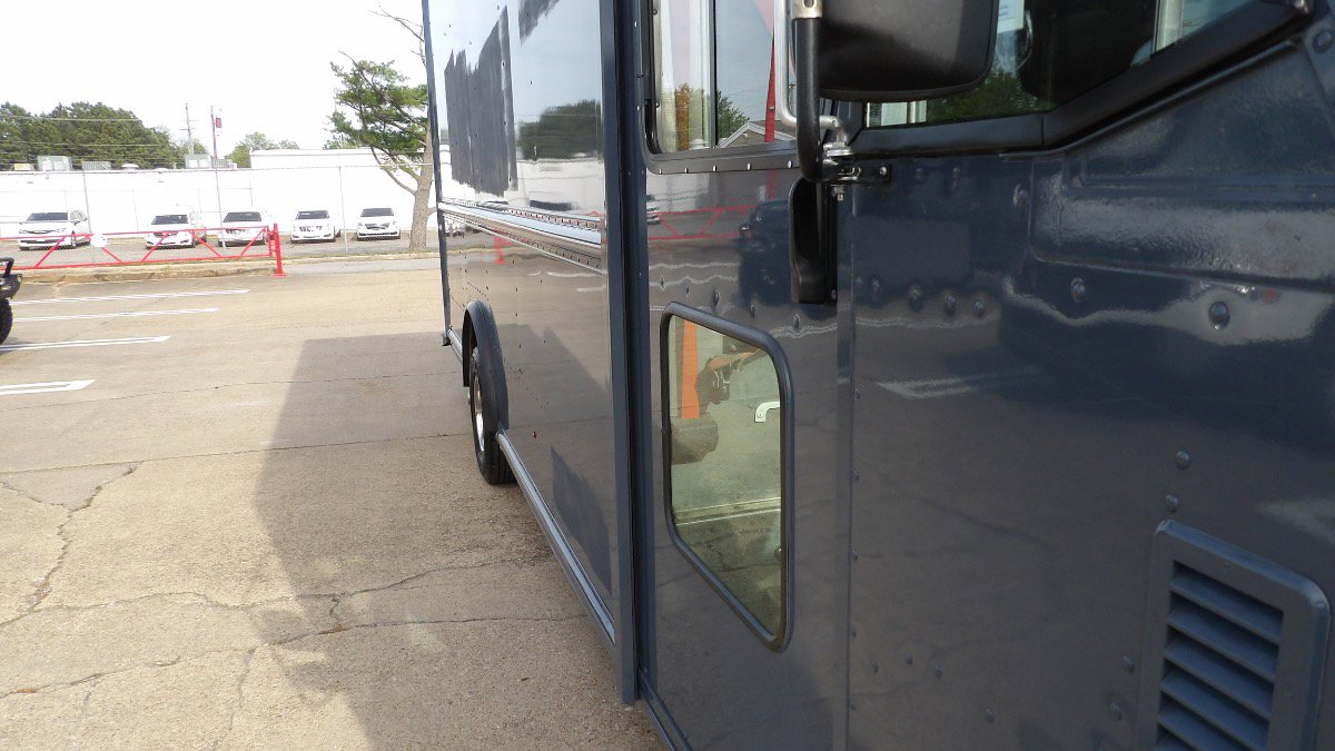 Used 2019 Ford E-450 and Econoline 450 Super Duty image 8