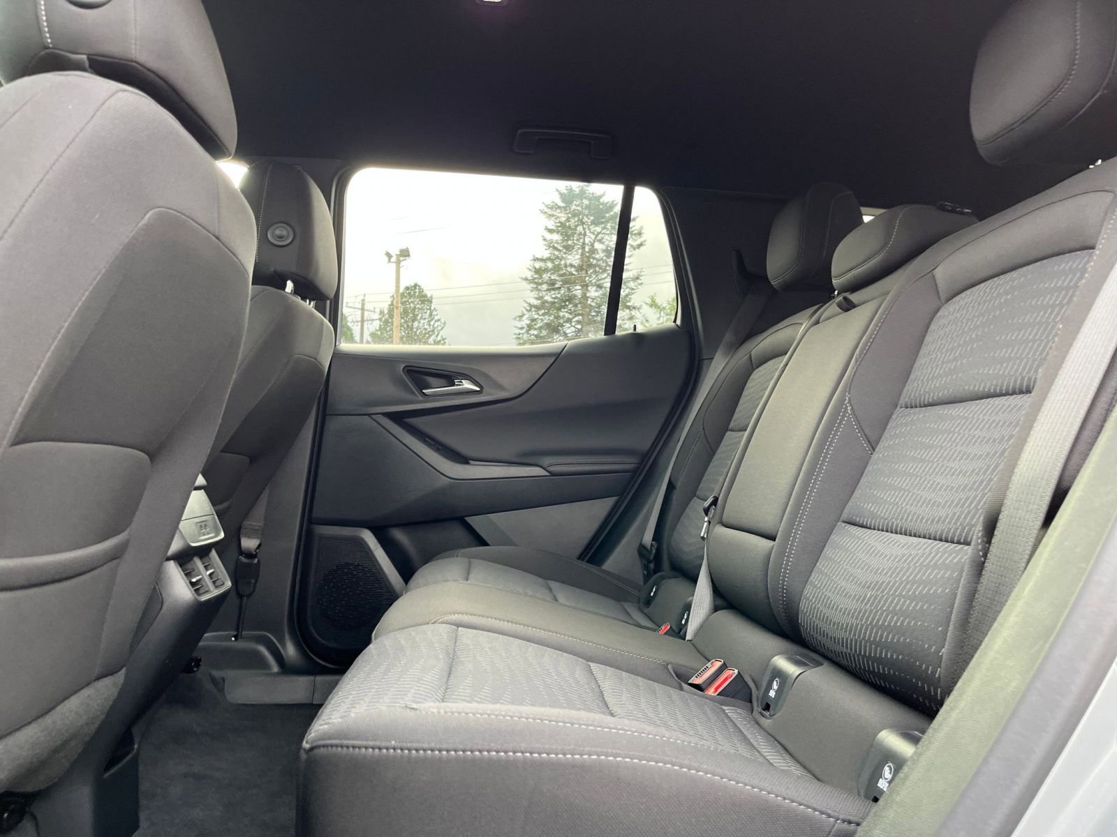 Used 2025 Chevrolet Equinox LT image 24