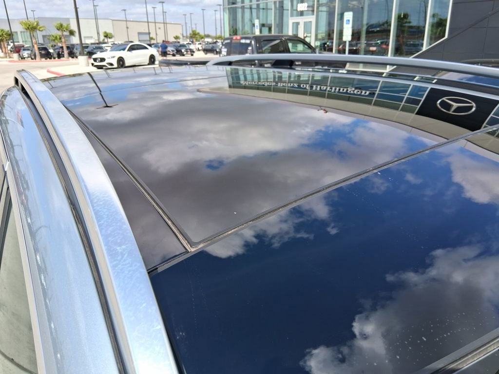 Certified 2025 Mercedes-Benz GLE 350 4MATIC image 4