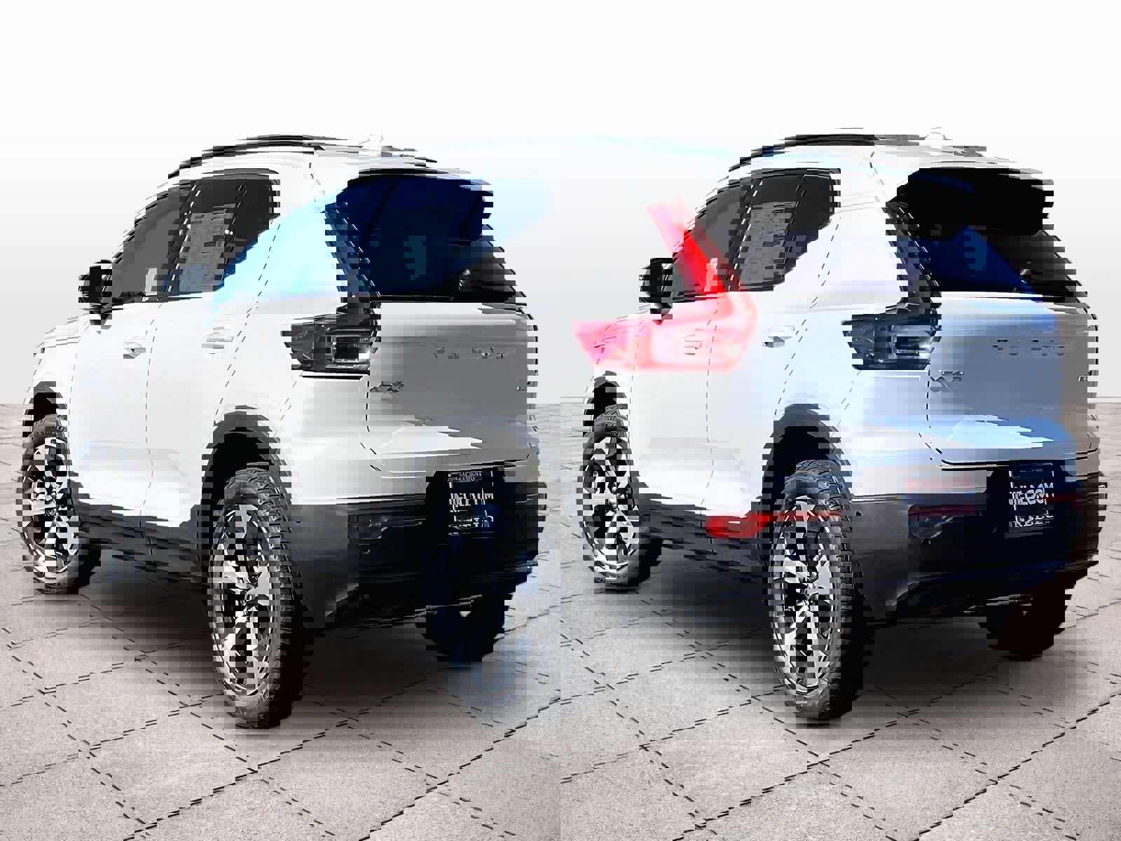 New 2026 Volvo XC40 B5 Plus w/ Protection Package Premier image 3