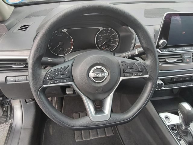 Used 2024 Nissan Altima 2.5 SV FWD image 15
