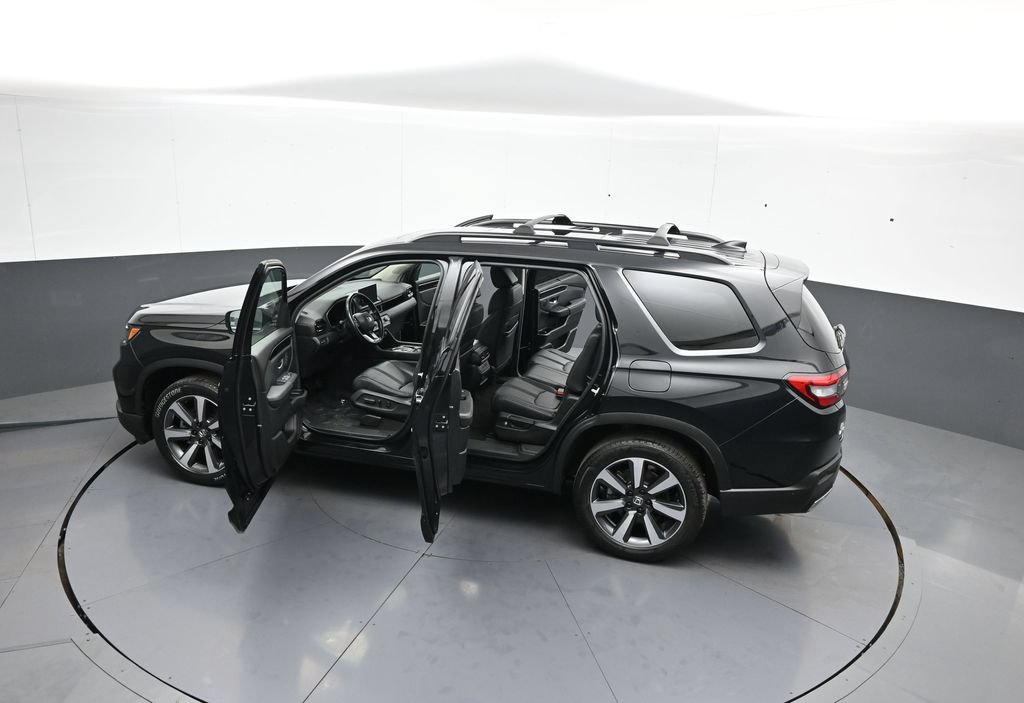 Certified 2025 Honda Pilot Touring image 47