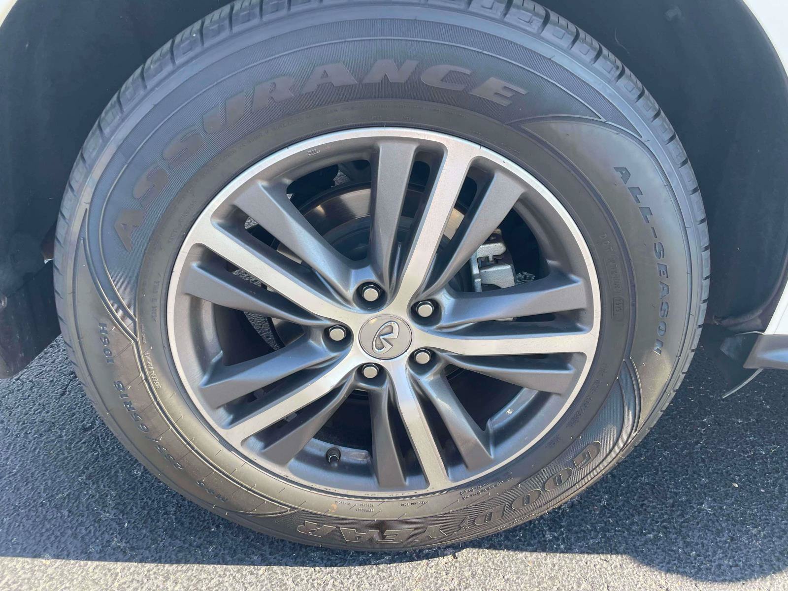 Used 2019 INFINITI QX60 Luxe w/ Essential Package AWD/4WD image 10