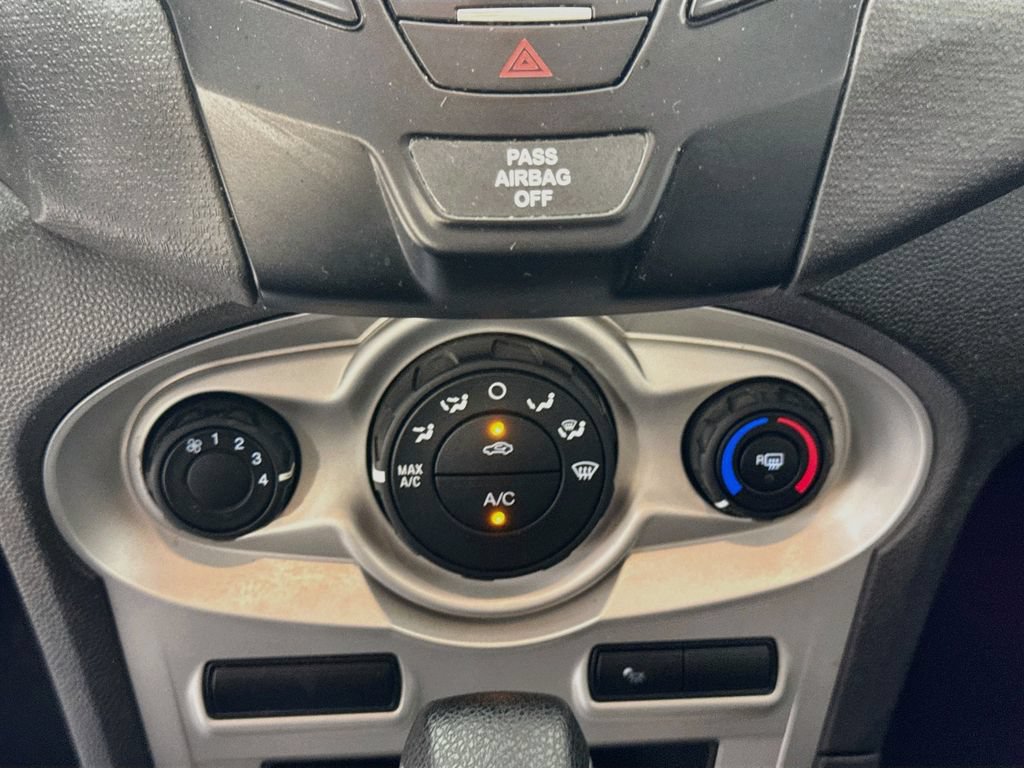 Used 2018 Ford Fiesta SE FWD image 16